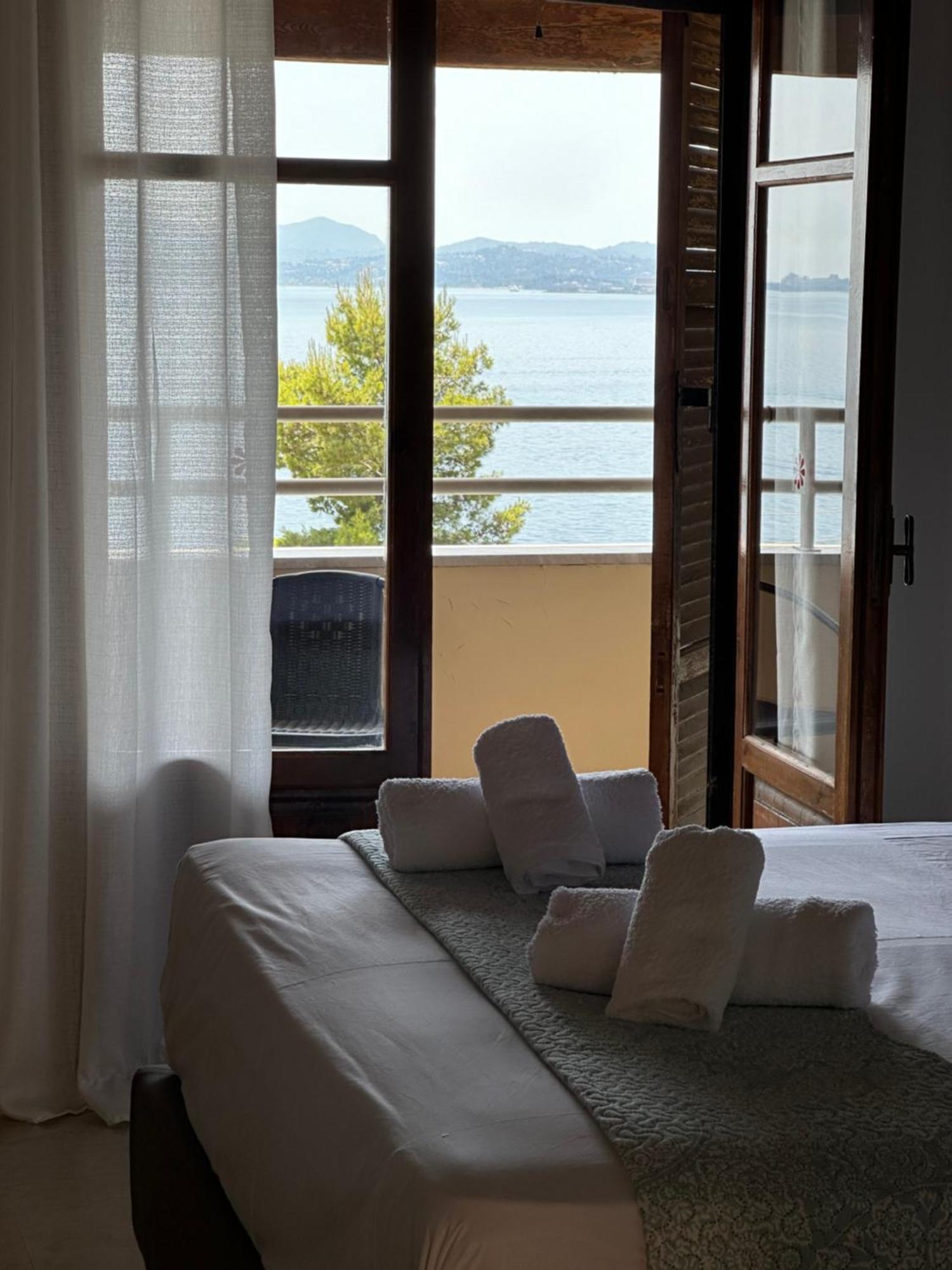 Hotel Odeon B&B Barbati Exteriör bild
